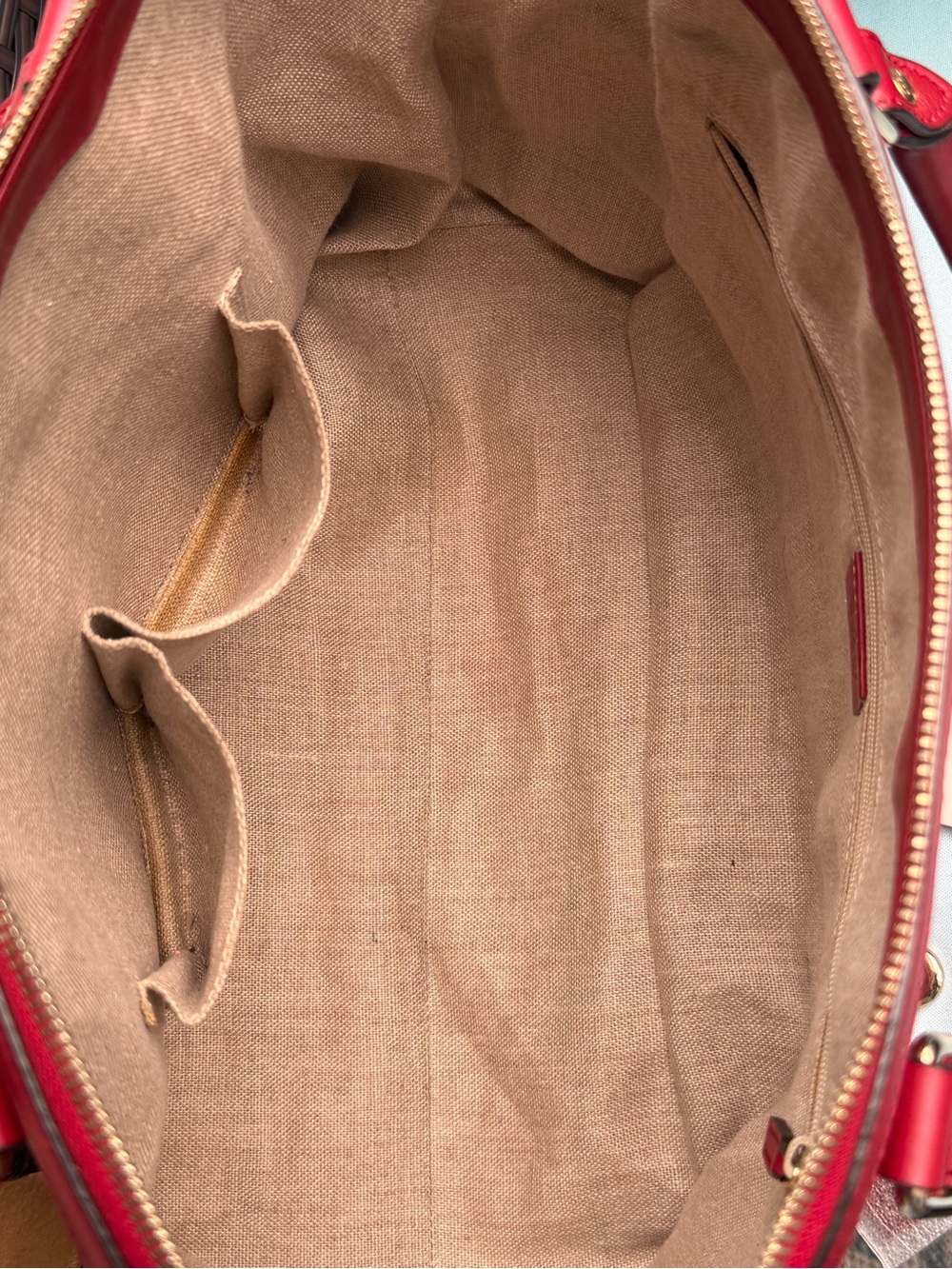 Gucci Embossed Red Leather Shoulder Bag - Picture 9 of 16